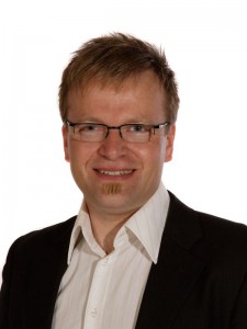 Thomas Justesen er både Tankefeltterapeut, Latterkonsulent og Fitnessinstrutør